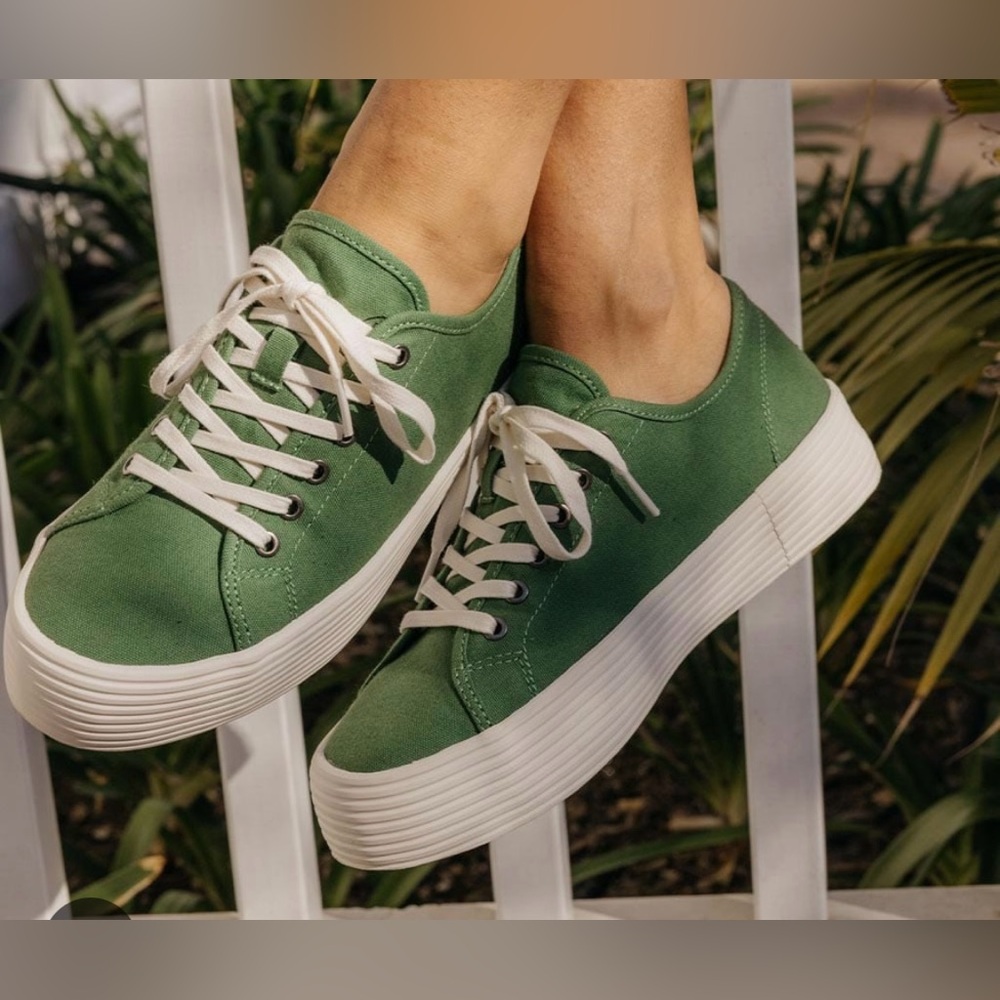 SeaVee Womens Green Monterey Platform Sneaker